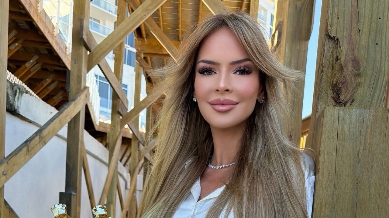 Monika Ordowska wypięła rozgogolone pośladki wprost do obiektywu. Pręży ciało za miliony starszego męża [zdjęcia]