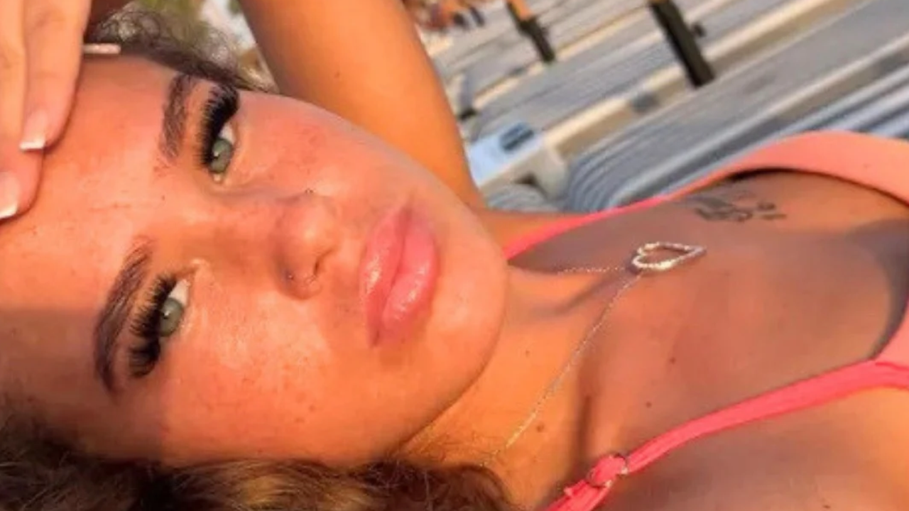 brooke george zbliżenie na twarz