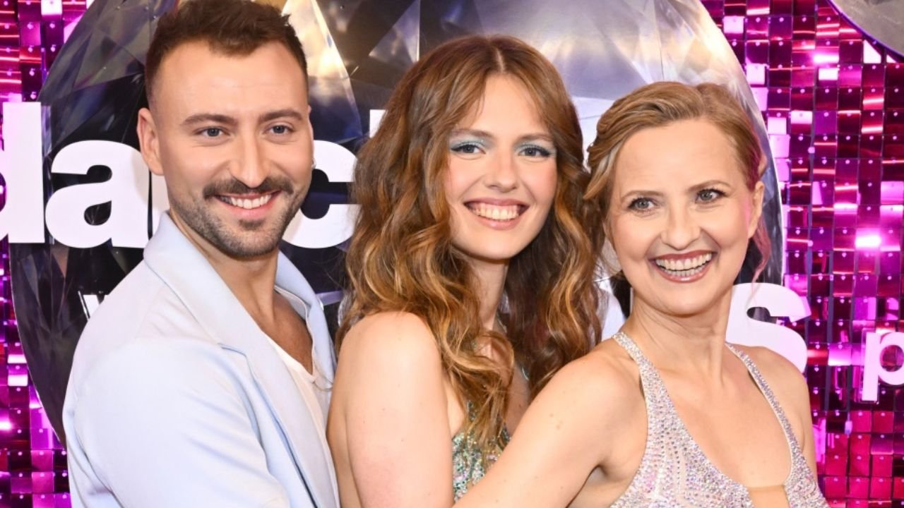 Szczęka opada! Izabela Kuna zatańczyła z 30-letnią córką, studio Polsatu zapłonęło [zdjęcia]