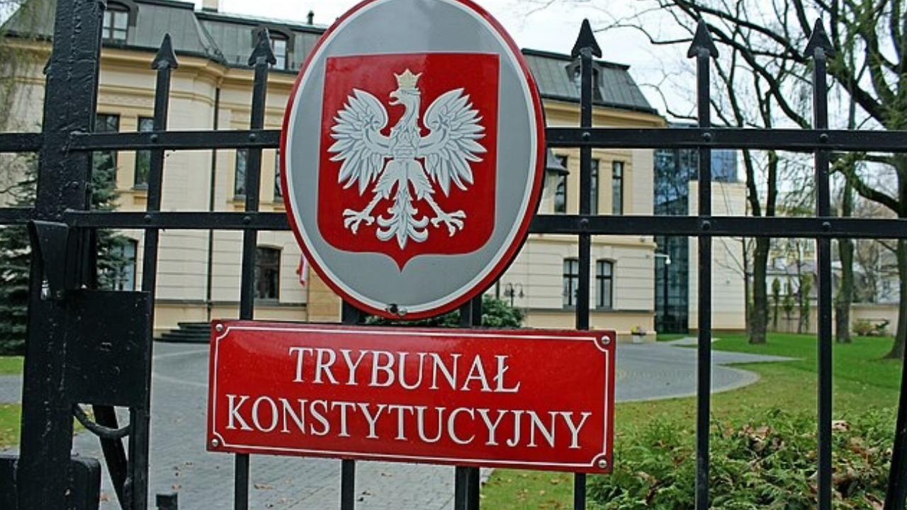 wejście do trybunału konstytucyjnego