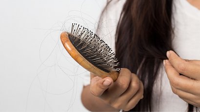 Wypadanie włosów: przyczyny, leczenie. Tabletki i szampon na wypadanie włosów