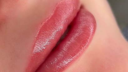 Makijaż permanentny ust - efekty, cena, przebieg, techniki oraz wszystko, co warto wiedzieć na temat PMU ust