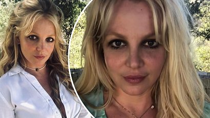 Britney Spears całkowicie naga robi sobie selfie, stojąc w rozkroku. My jeszcze jesteśmy w szoku...