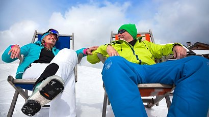 Moda apres-ski - w czym wybrać się na imprezę po nartach?