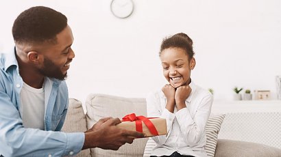 "Była żona chce, żebym dorzucił się do prezentu dla córki na Dzień Dziecka. Przecież płacę jej alimenty!"