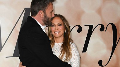 Jennifer Lopez i Ben Affleck już po ślubie! Suknia panny młodej zachwyca