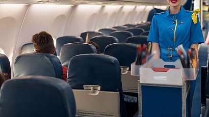 9 rzeczy, o których linie lotnicze ci nie powiedzą! Stewardesy zdradzają tajemnice!