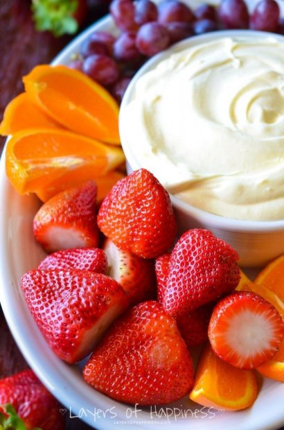 Jogurt naturalny z owocami