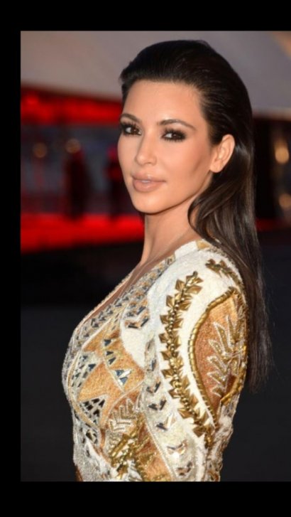 Kim Kardashian często można zobaczyć z fryzurą wet look