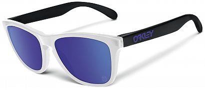 OAKLEY