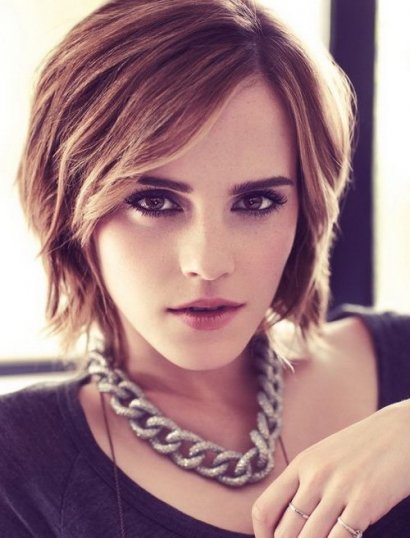 Emma Watson w mocno wycieniowanym bobem.