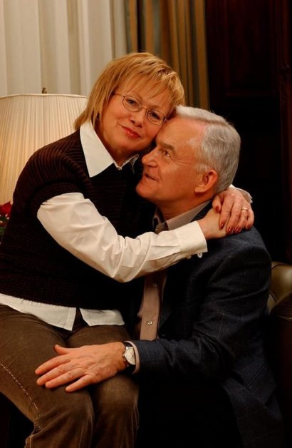 Leszek Miller obchodził 52. rocznicę ślubu z żoną Aleksandrą! Jak wyglądał na ślubie?