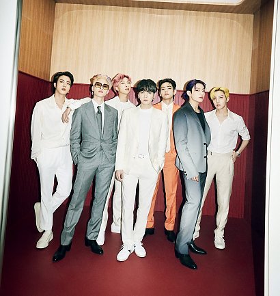 BTS to skrót od Bangtan Sonyeondan. Zespół k-popwy zadebiutował w 2013 roku.