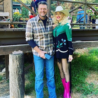 Wybrankiem Gwen jest oczywiście młodszy o 6 lat Blake Shelton.