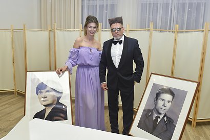 W czasie urodzin nie zabrakło także wzruszających akcentów. Przy stole pojawiły się zdjęcia rodziców Krzysztofa Rutkowskiego.