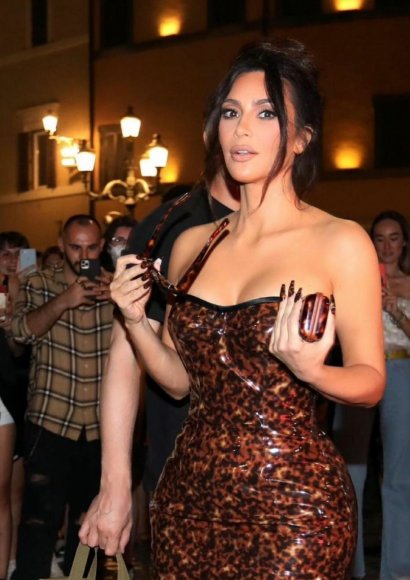 Seksowne upięcie włosów na Kim Kardashian!