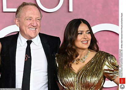 Salma pojawiła się u boku męża. François-Henri Pinault był wpatrzony w żonę jak w obrazek! Jak prezentowała się w całości? Zobacz następne zdjęcie!
