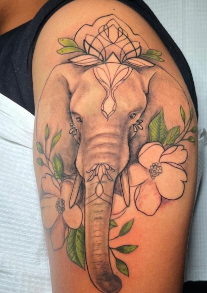 Tatuaż z motywem słonia?