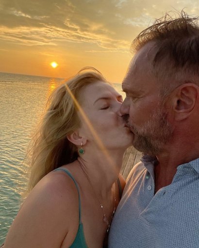 Romantyczne zdjęcia z żoną z wakacji pojawiły się na profilu na Instagramie aktora...