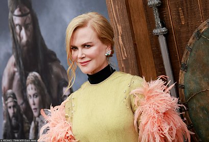 Nicole Kidman najczęściej możemy podziwiać na salonach w pełnym makijażu i ze starannie ułożoną fryzurą.