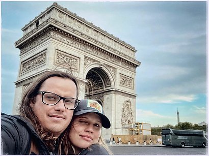 W kwietniu para wyjechała do Paryża.