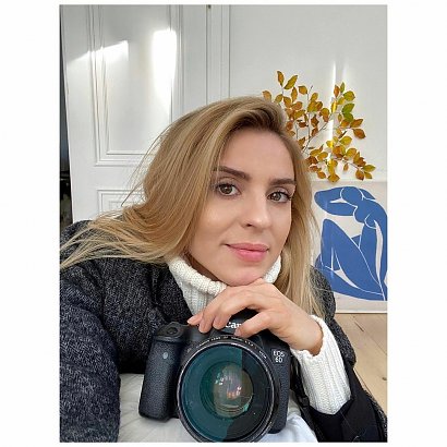 Mieszkania gwiazd: Kasia Tusk połączyła styl vintage z prostotą. Sopockie mieszkanie robi szał na Instagramie. Zdjęcia w galerii.