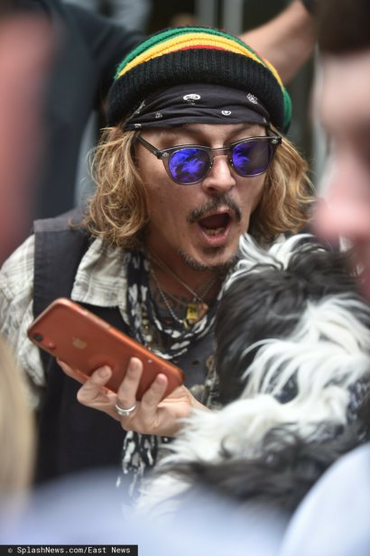 Johnny Depp nieoczekiwanie odwiedził angielski sklep z antykami. Zobacz zdjęcia z wizyty!