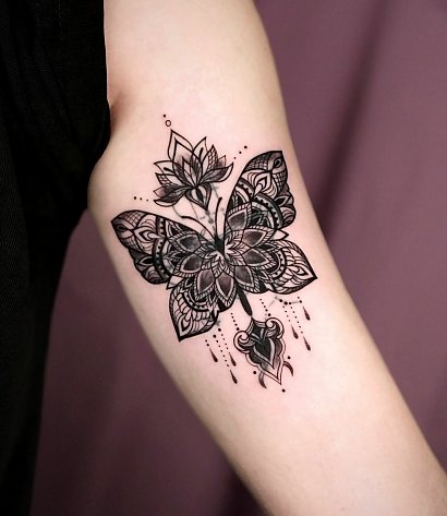 #butterflytattoo - tatuaż motyla. Jest piękny i bardzo kobiecy. Zobacz nasze propozycje!