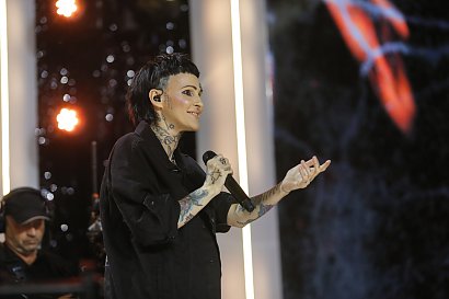 Agnieszka Chylińska na przestrzeni wielu lat w show-biznesie przyzwyczaiła nas do tego, że poza muzyką najbardziej pasjonują ją tatuaże, którymi przyozdabia swoje ciało regularnie.