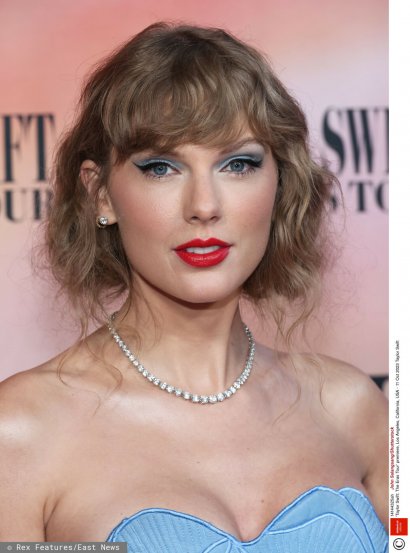 Tak Taylor Swift prezentowała się podczas premiery swojego filmu. Jej suknia od projektanta robi wrażenie!
