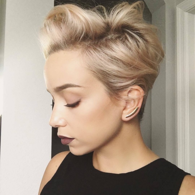 Krótkie Fryzury 2017 Z Grzywką Asymetryczne Pixie Cut Z Irokezem
