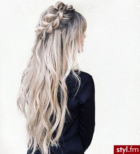 Blond Rozpuszczone Kręcone Na co dzień Długie Fryzury