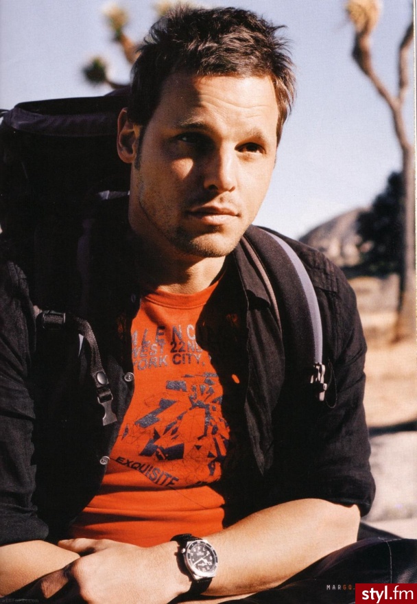 Jeśli jest napisz i podaj link ;) 
Justin Chambers - Średnie Męskie Fryzury