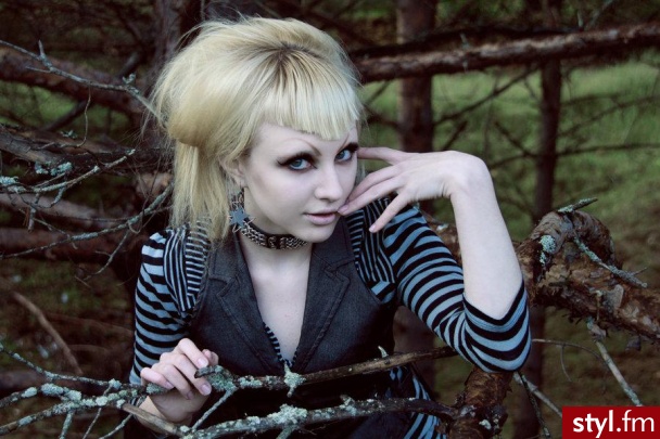Blond Upięcie Proste z grzywką Na co dzień Średnie Fryzury