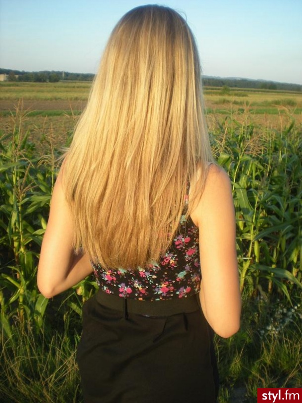 Blond czy brąz? - Długie Fryzury