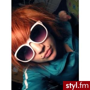 Upload - Średnie Fryzury