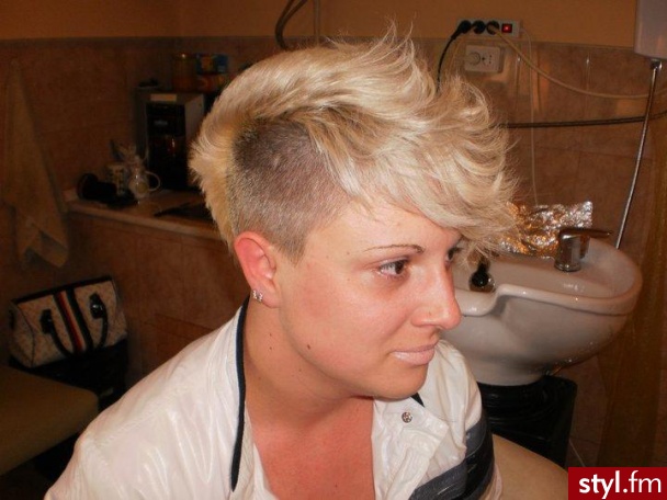 Blond Rozpuszczone Proste Na co dzień Krótkie Fryzury