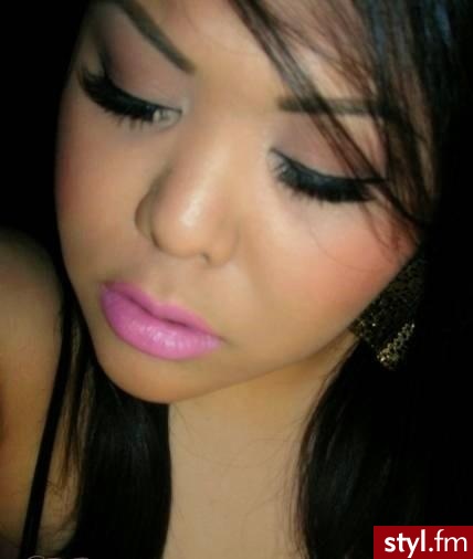LIPS:  - Nivea A Kiss of Smoothness SPF4 Lip Balm  - NYX Slim Lip Pencil in Pale Pink  - NYX Round Lipstick in Narcissus combined with Power  - Revlon Super Lustrous Lipgloss in Pink Pop (lightly dabbed & blended for shine) - Dzienne Makijaże