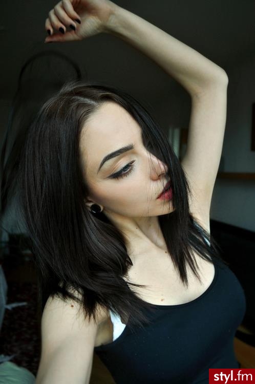 Średnie Fryzury