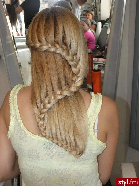 Blond Rozpuszczone Proste Na co dzień Średnie Fryzury