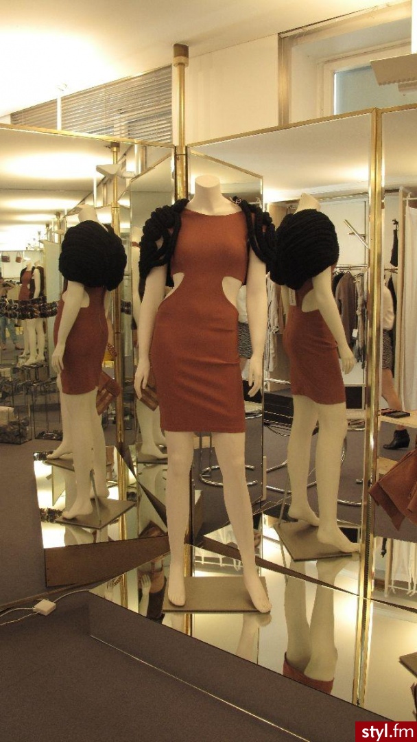 Sukienki Moda