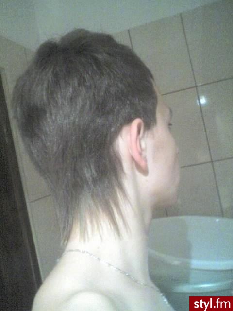 troche scieniowane.. - Punk Rock Alternatywne Średnie Fryzury