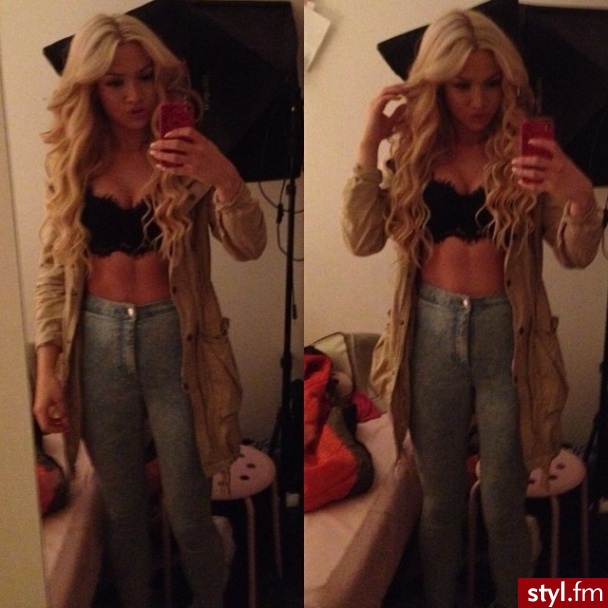 Blond Rozpuszczone Kręcone Na co dzień Długie Fryzury