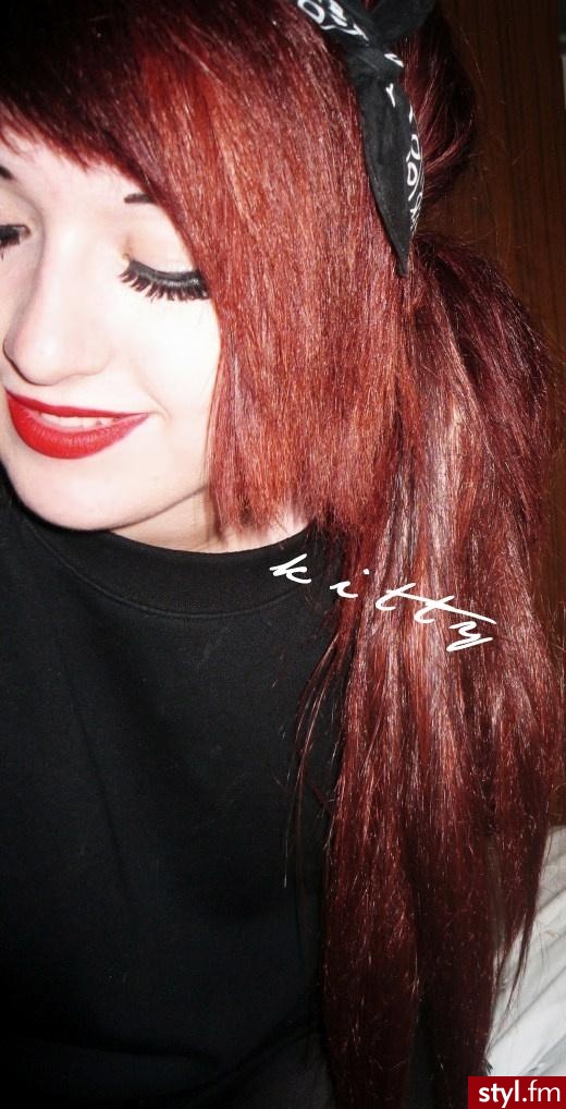 Średnie Fryzury