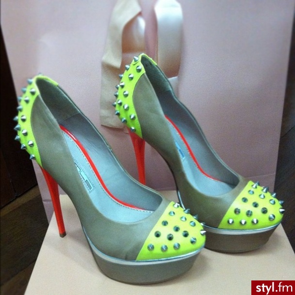 Szpilki Buty Moda