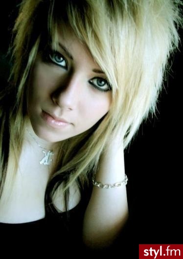 EMO Alternatywne Średnie Fryzury