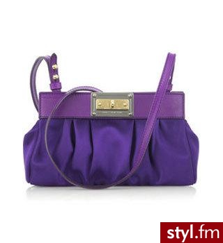 Koktajlowa torebeczka w intensywnym kolorze od Marc Jacobs, wykonana z satyny wykończona skórą, cena: 595$ - Pozostałe Torebki Moda