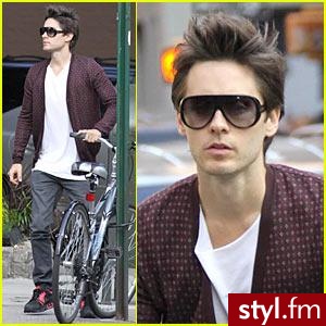 Jared w sweterku , 3 - Moda uliczna Inne Moda