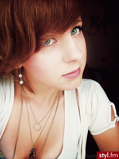 Średnie Fryzury