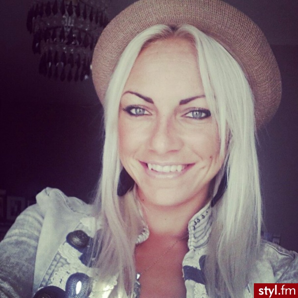 Blond Rozpuszczone Proste Na co dzień Średnie Fryzury
